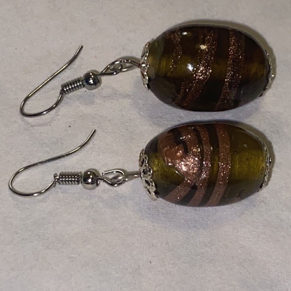 Earring - Picture 7 of 7